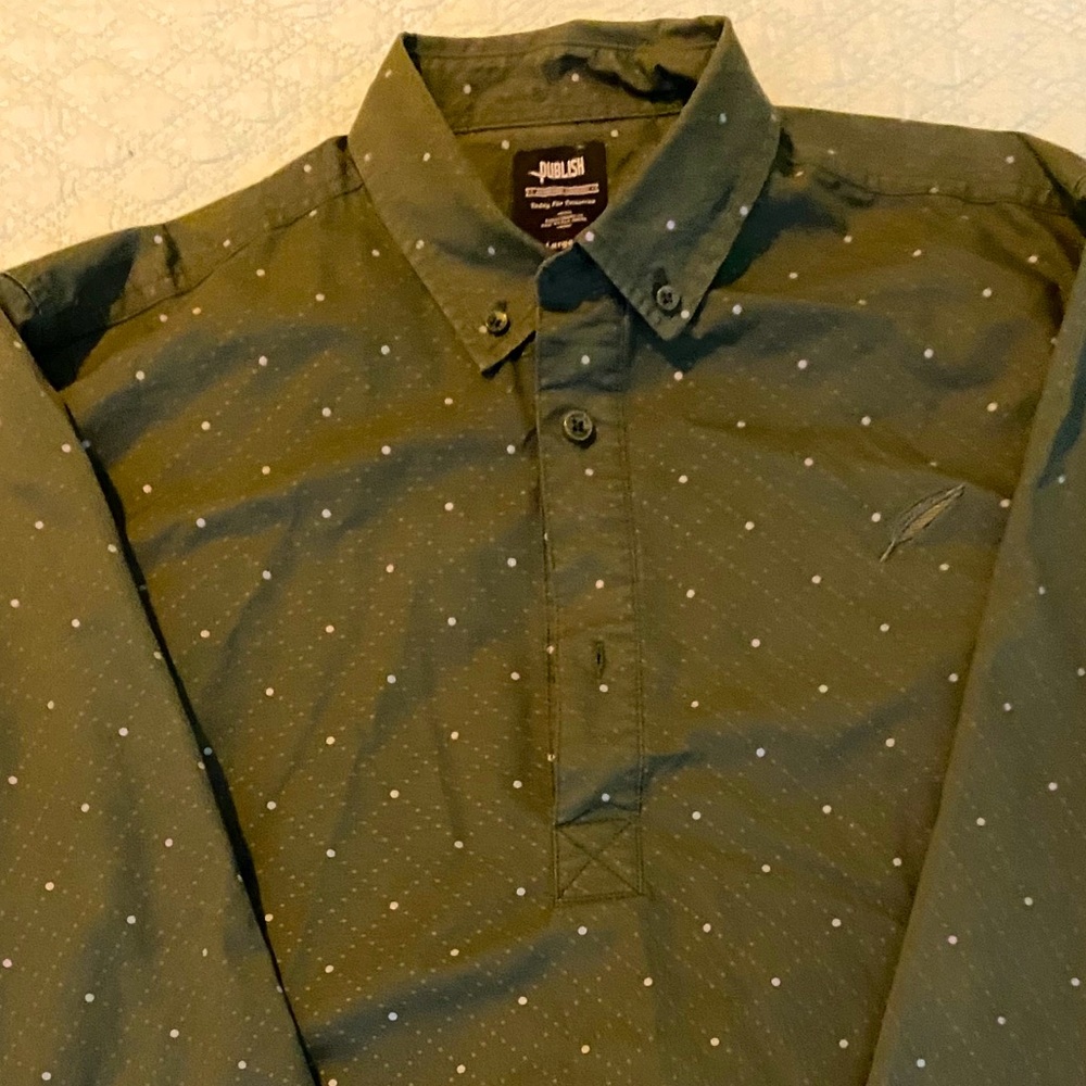 Green with white dots long sleeve popover